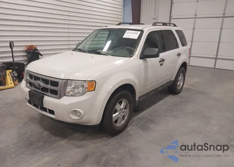 2009 Ford Escape Xlt z USA, uszkodzony, nr VIN 1FMCU93G49KA82343